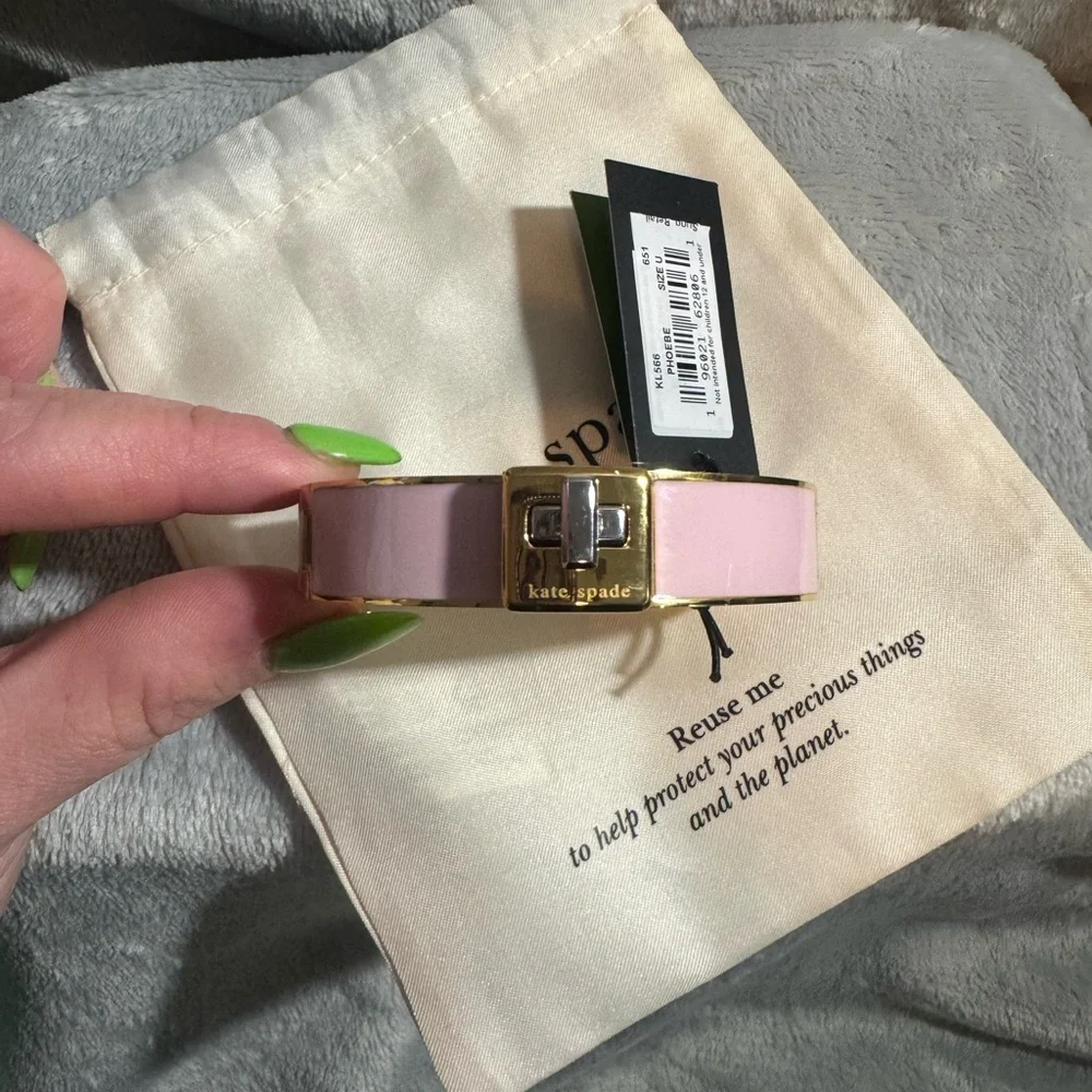 Kate Spade New York Phoebe Enamel Turnlock Bangle - Picture 5 of 7